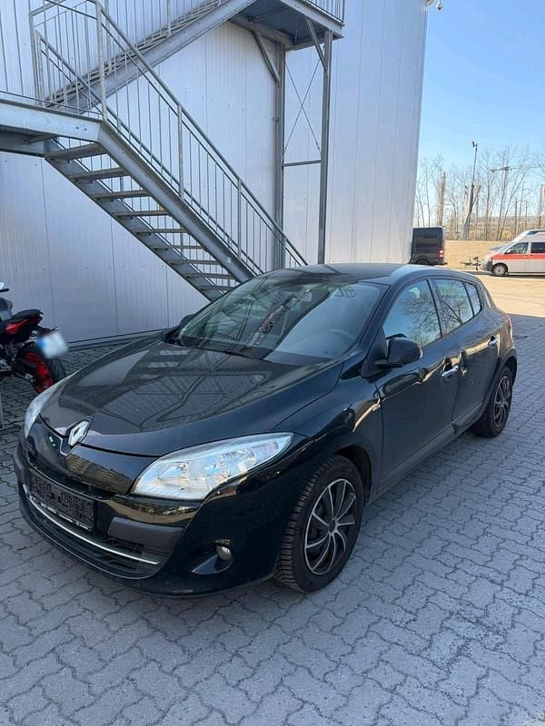 Gebraucht Renault Mégane III 130 PS (95 kW) 2011 Schwarz Kleinwagen