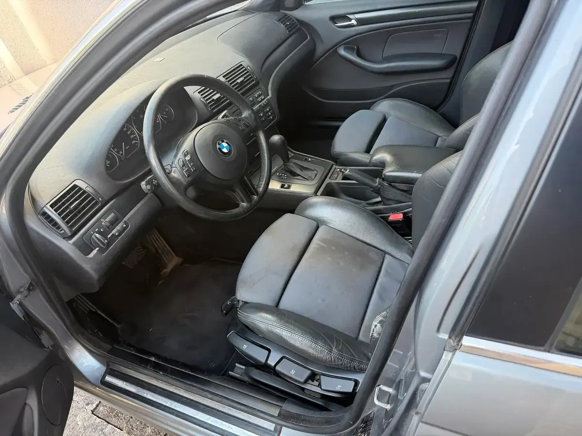 Gebraucht BMW 320 150 PS (110 kW) 2005 Silber Kombi
