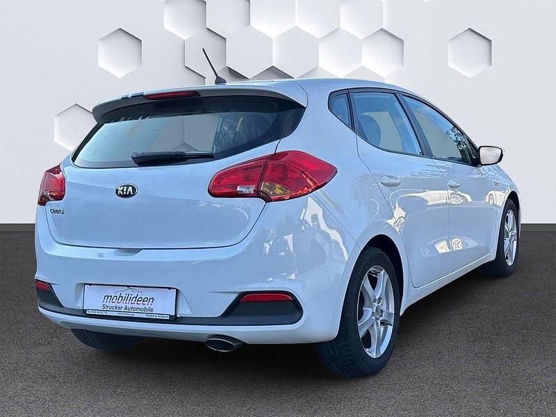 Gebraucht Kia Ceed Edition 7 101 PS (74 kW) 2013 (wd) cassa with Kleinwagen