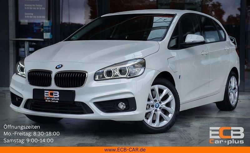 Weiß Gebraucht 2017 BMW 225 Advantage Limousine | 16.890 € (Fairer Preis) - Bild 1/4
