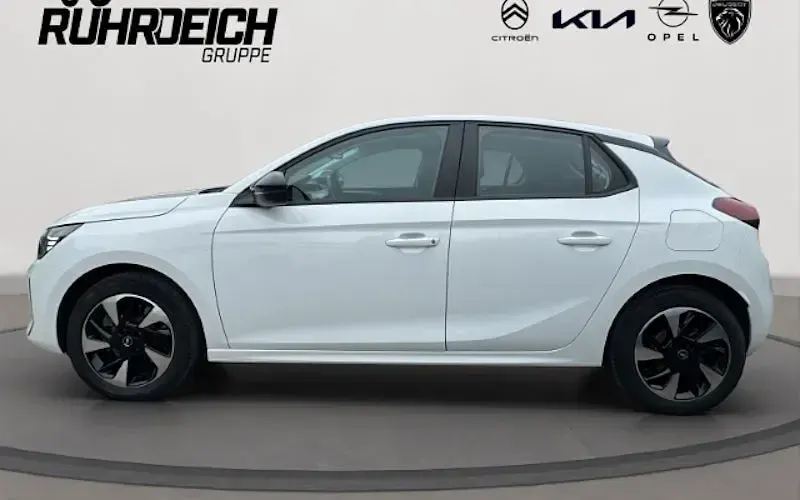 Gebraucht Opel Corsa-e Edition 100 kW (136 PS) 2023 Weiss Kleinwagen