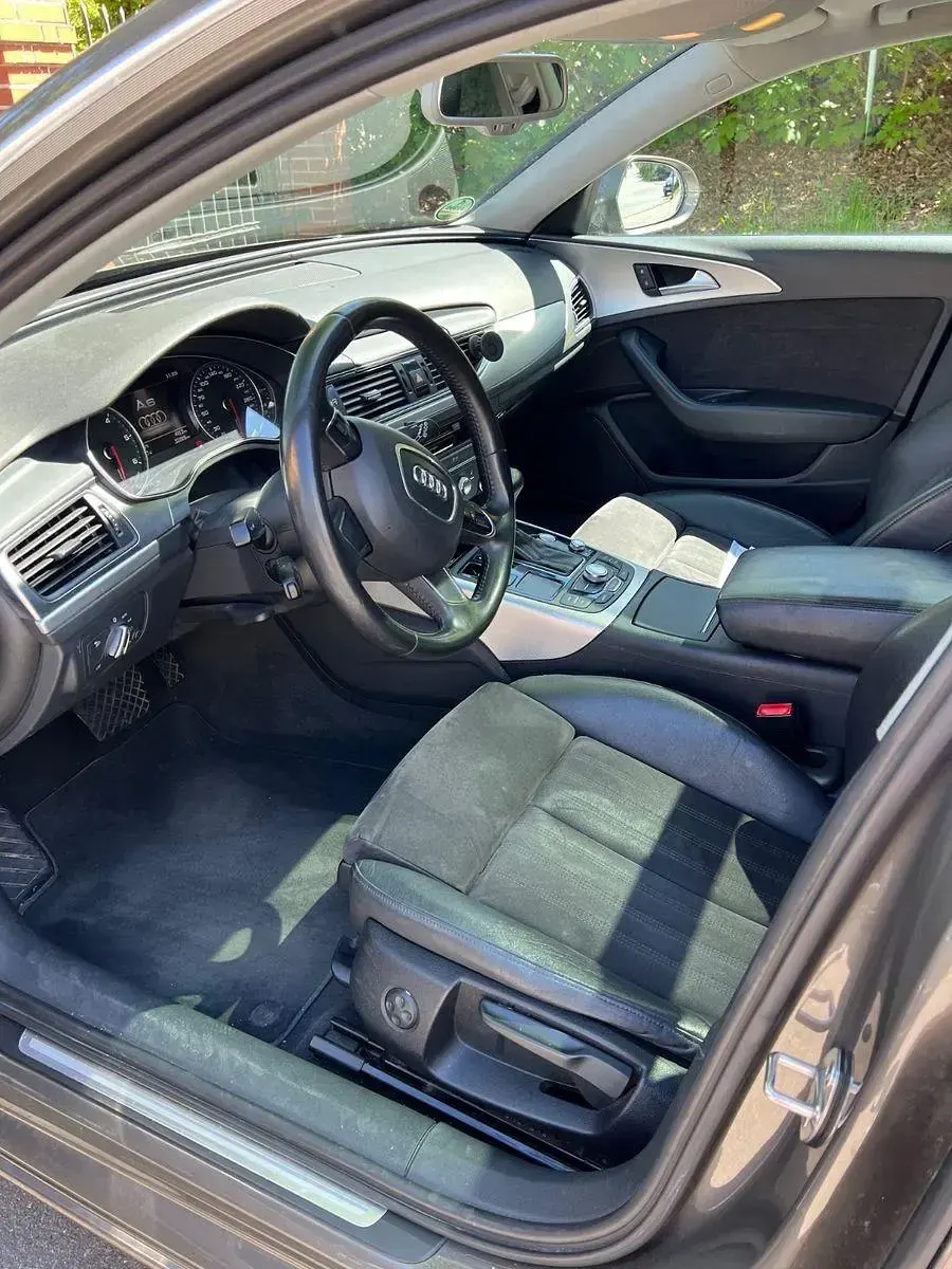 Gebraucht Audi A6 Ambiente 204 PS (150 kW) 2012 Grau Kombi