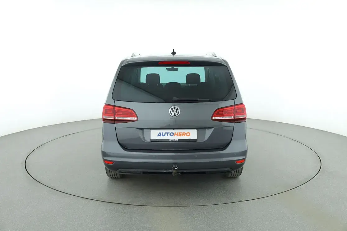 Gebraucht VW Sharan Comfortline 150 PS (110 kW) 2017 Grau Van / Kleinbus