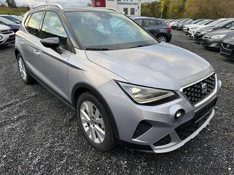 Silber Gebraucht 2024 Seat Arona SUV | 18.990 € (Superpreis) - Bild 1/4