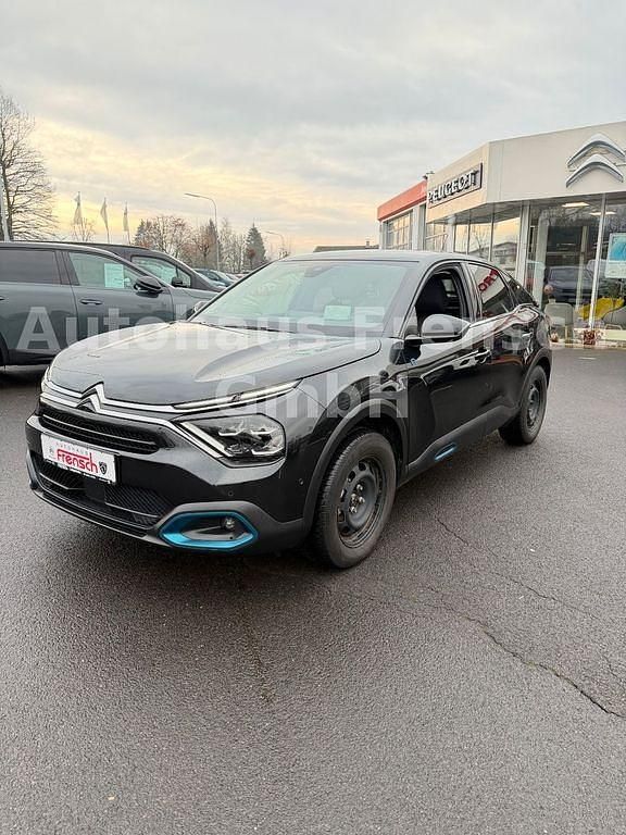 Schwarz Gebraucht 2021 Citroën e-C4 Shine Limousine | 13.490 € (Guter Preis) - Bild 1/4