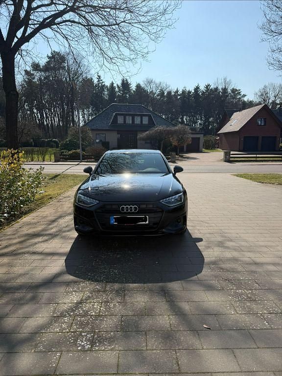 Gebraucht Audi A4 Sport 204 PS (150 kW) 2021 Schwarz Limousine