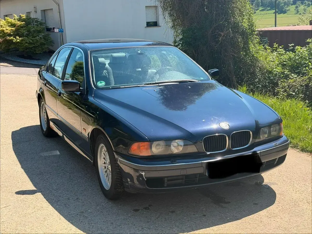 Gebraucht BMW 528 193 PS (141 kW) 1998 Blau Limousine