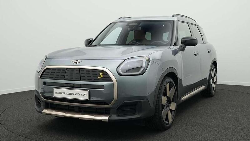 Grün Gebraucht 2025 Mini Countryman Favoured SUV | 44.809 € (Etwas zu teuer) - Bild 1/4