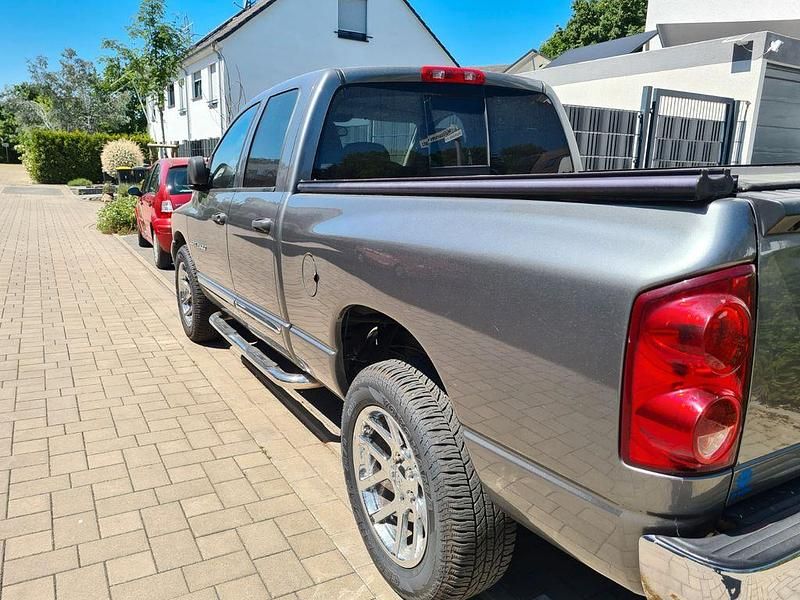 Gebraucht Dodge Ram 347 PS (255 kW) 2008 Silber Pickup