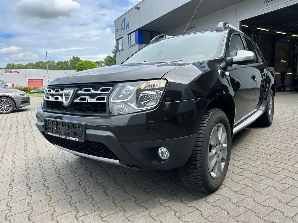 Gebraucht Dacia Duster Basis 125 PS (91 kW) 2016 Schwarz SUV