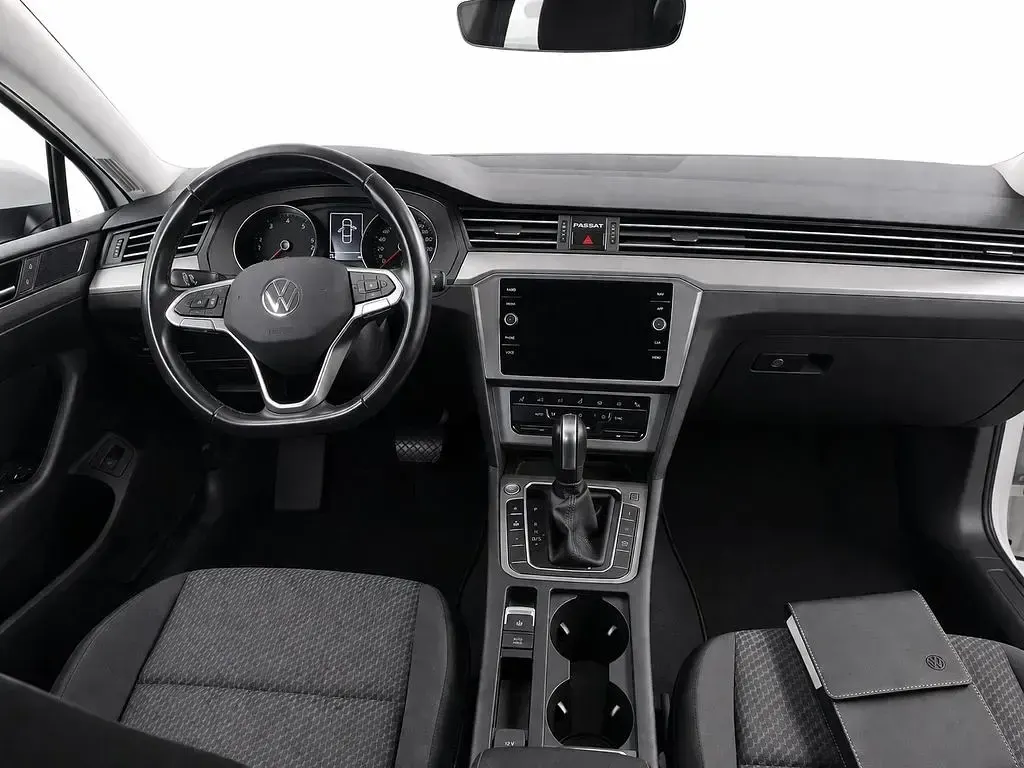 Second-hand VW Passat 122 CP (89 kW) 2022 Alb Break