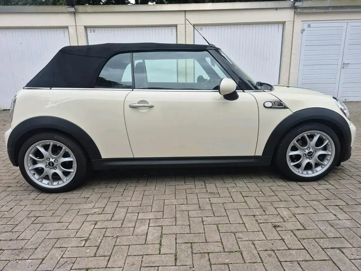 Gebraucht Mini Cooper S Cabriolet 184 PS (135 kW) 2012 Beige Cabrio