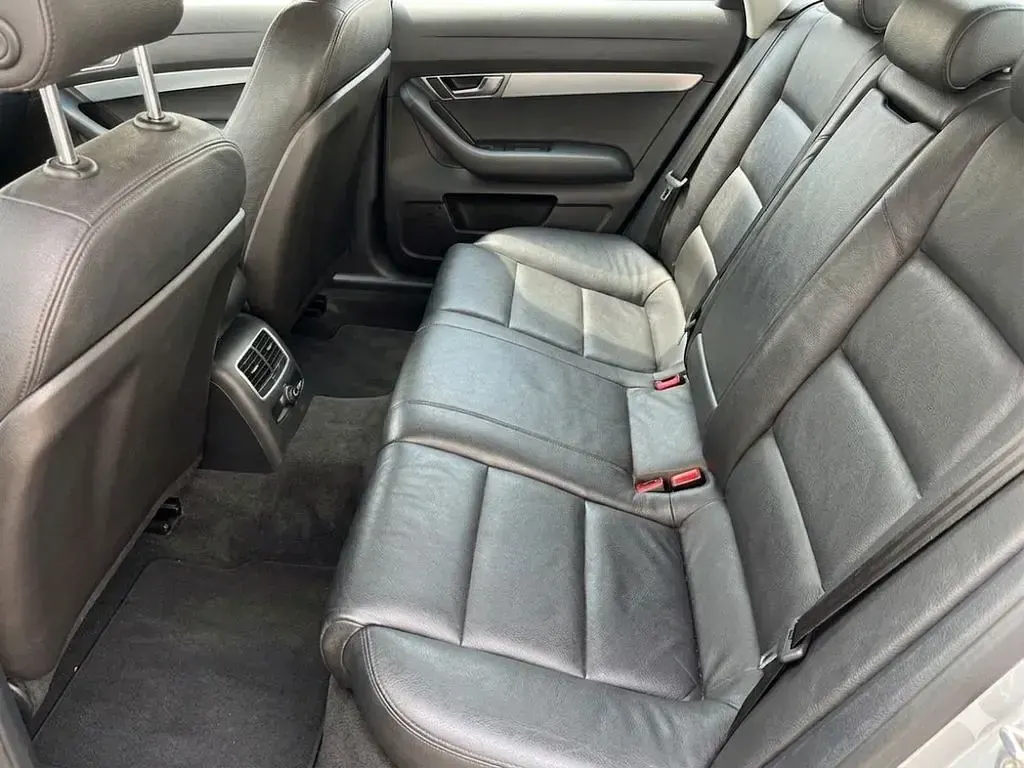 Używany Audi A6 Comfort 177 KM (130 kW) 2006 Srebrny Sedan/Limuzyna