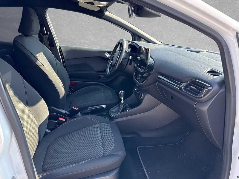 Gebraucht Ford Fiesta Cool & Connect 200 PS (147 kW) 2012 Weiß Kleinwagen