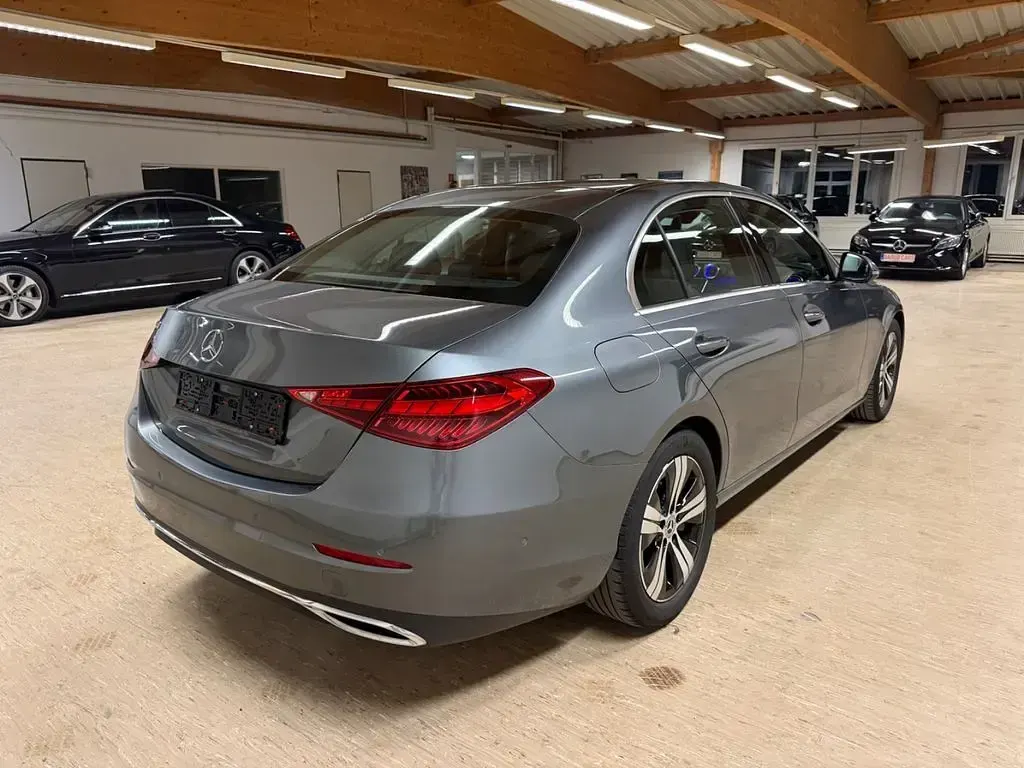 Gebraucht Mercedes C200 Avantgarde 204 PS (150 kW) 2022 Grau Limousine