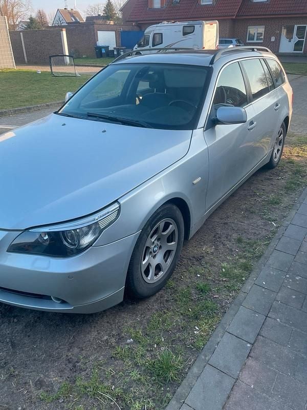Gebraucht BMW 525 250 PS (183 kW) 2005 Grau Kombi