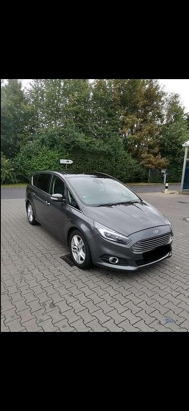 Gebraucht Ford S-MAX Titanium 179 PS (131 kW) 2016 Van / Kleinbus