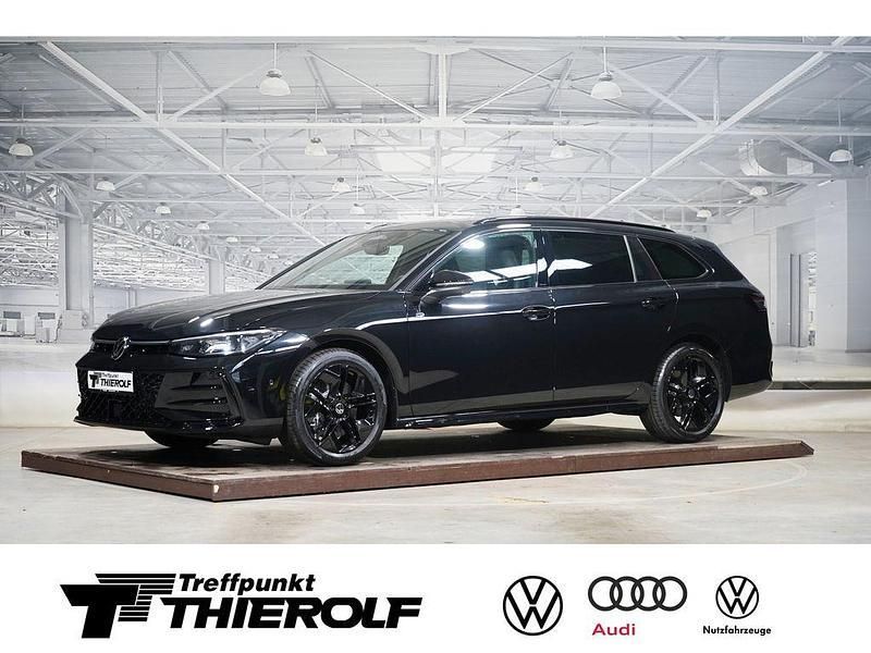 Grenadillschwarz metallic Neu 2025 VW Passat Style Kombi | 65.980 € - Bild 1/4