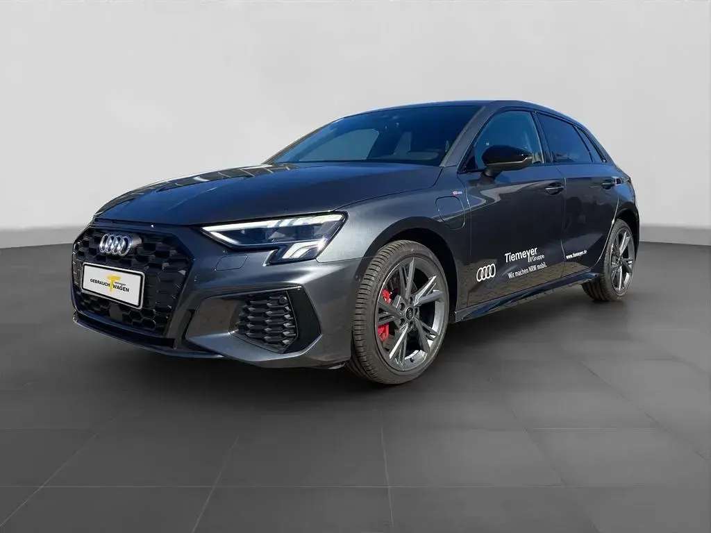 Gebraucht Audi A3 S-Line 245 PS (180 kW) 2024 Grau Limousine