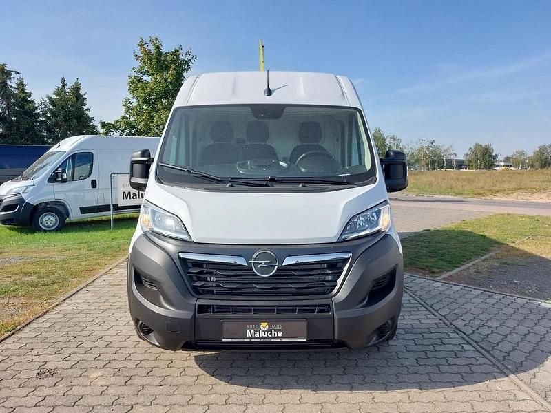 Gebraucht Opel Movano 140 PS (102 kW) 2024 Casablanca weiß Van