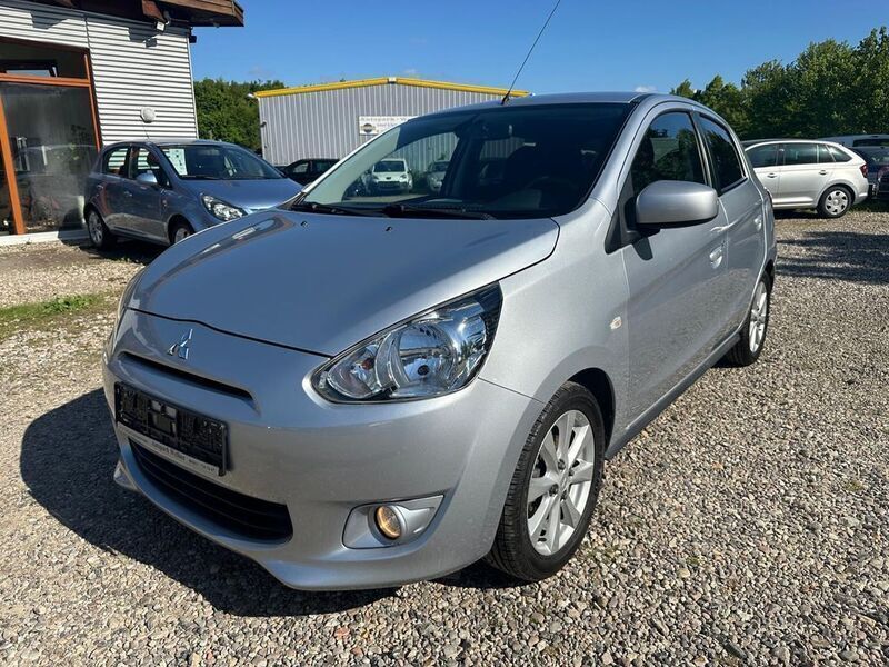 Gebraucht Mitsubishi Space Star 80 PS (58 kW) 2013 Silber Limousine