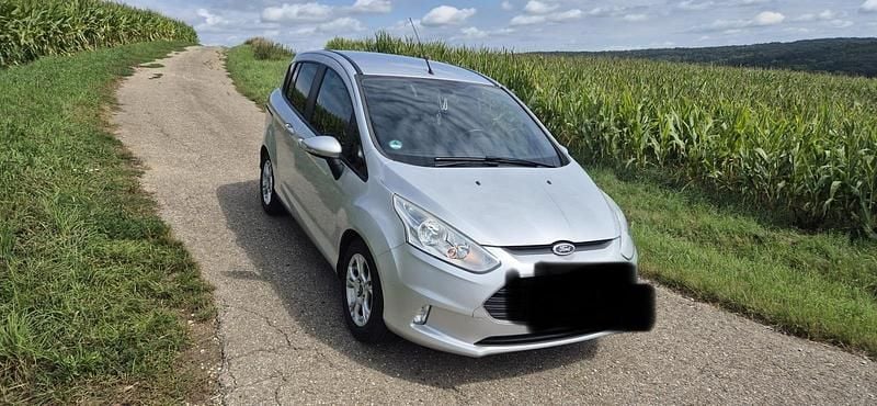 Silber Gebraucht 2014 Ford B-MAX Van / Kleinbus | 4.800 € (Teuer) - Bild 1/4