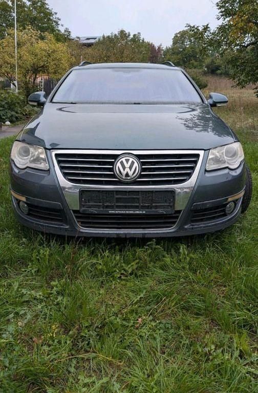 Grau Gebraucht 2009 VW Passat Comfortline Limousine | 1.900 € (Superpreis) - Bild 1/4