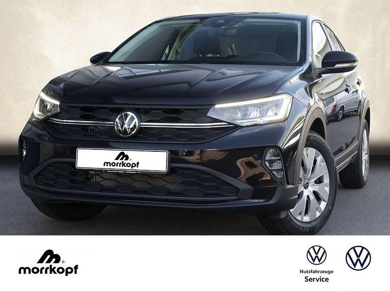 Gebraucht VW Taigo Basis 95 PS (69 kW) 2025 Deep black perleffekt (schwarz), perleffekt SUV