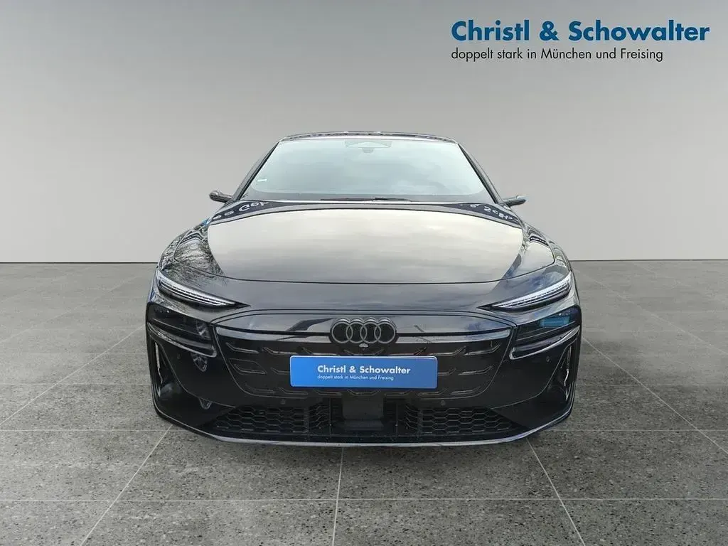 Gebraucht Audi A6 e-tron S-Line 269 kW (367 PS) 2025 Mythosschwarz metallic Kombi