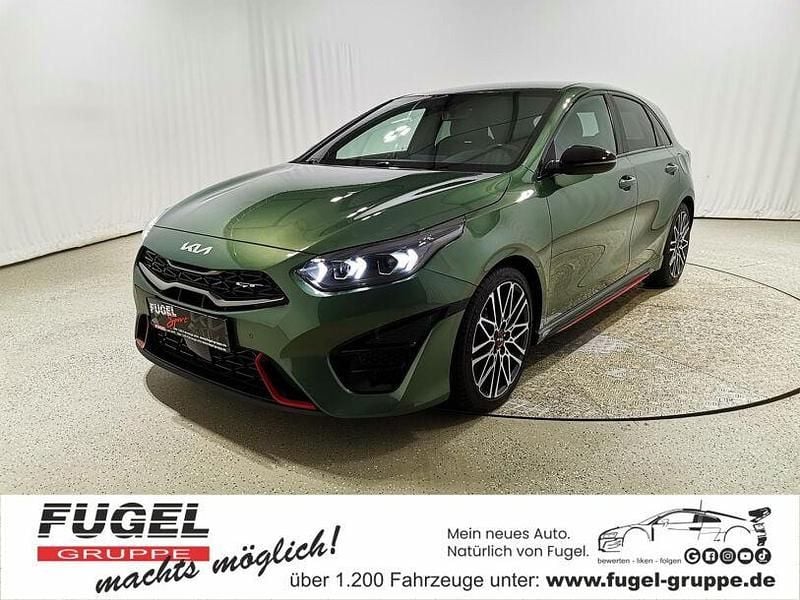 Grün Gebraucht 2022 Kia Ceed Kleinwagen | 27.899 € (Fairer Preis) - Bild 1/4