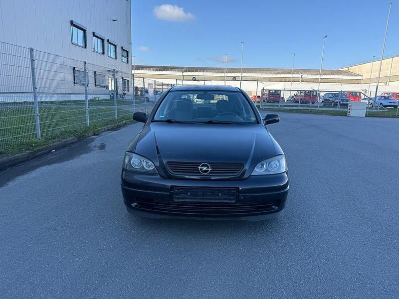 Gebraucht Opel Astra 103 PS (75 kW) 2004 Schwarz Limousine