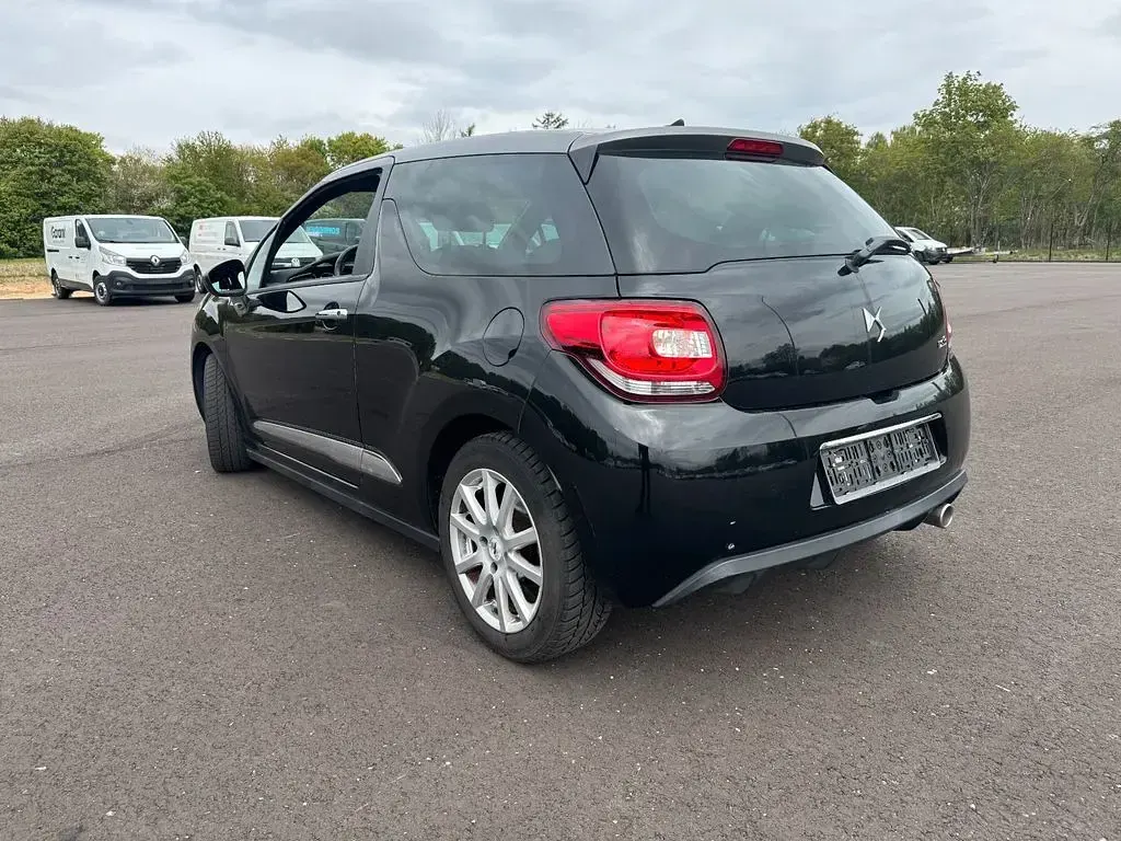 Gebraucht Citroën DS3 So Chic 99 PS (72 kW) 2016 Schwarz Kleinwagen