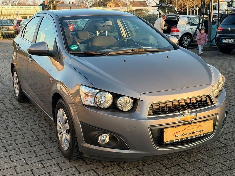 Gebraucht Chevrolet Aveo LT 101 PS (74 kW) 2011 Grau Limousine
