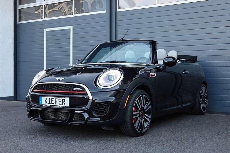 Midnight black (a94) Gebraucht 2017 Mini John Cooper Works Cabriolet Cabrio | 22.750 € (Fairer Preis) - Bild 1/4