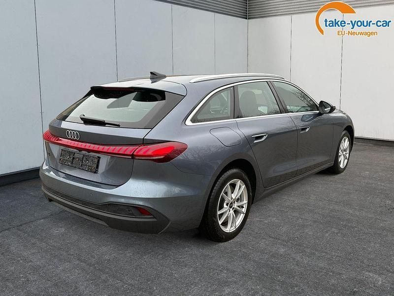 Gebraucht Audi A5 Sport 204 PS (150 kW) 2024 Firmanentblau metallic Coupé