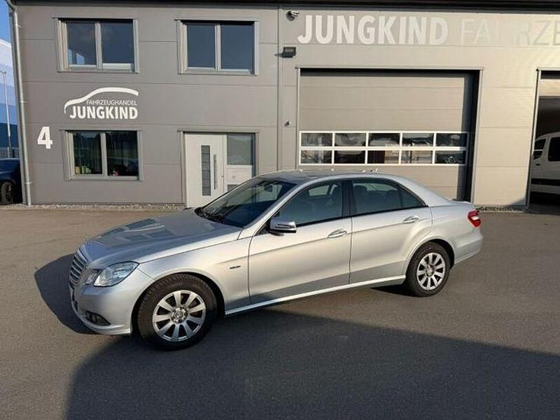 Gebraucht Mercedes E200 184 PS (135 kW) 2009 Silber Limousine