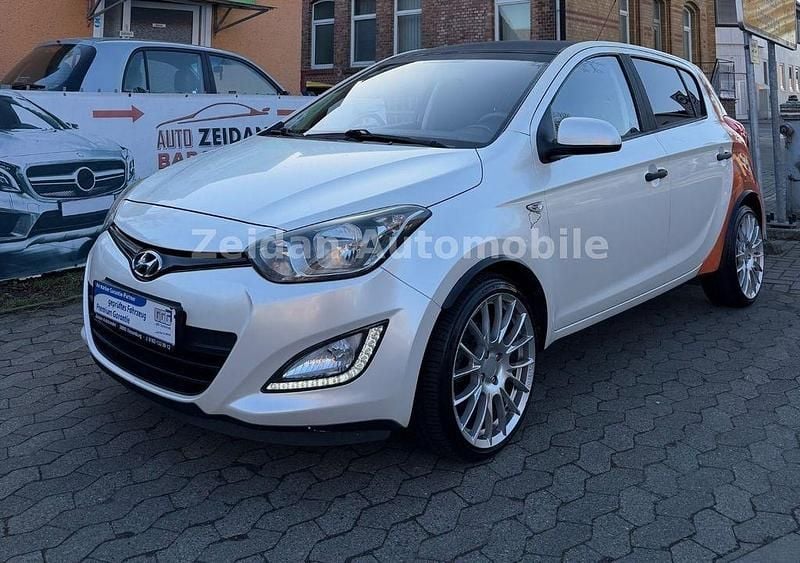 Gebraucht Hyundai i20 Classic 86 PS (63 kW) 2012 Weiß Kleinwagen