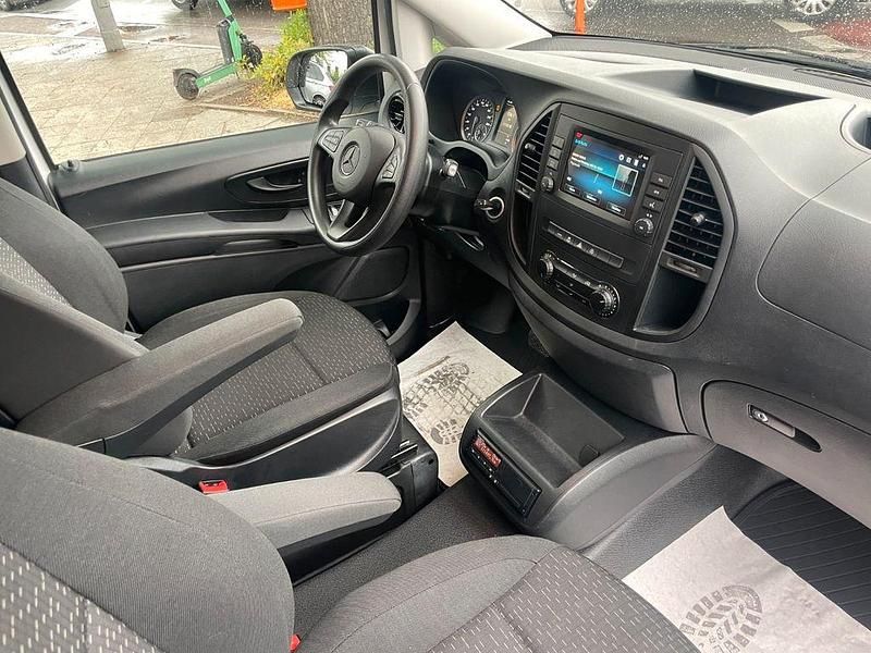 Gebraucht Mercedes Vito 190 PS (139 kW) 2022 Weiß Van