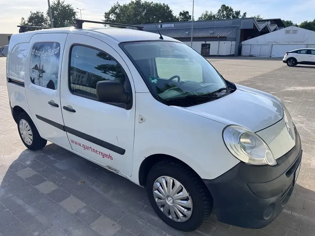 Gebraucht Renault Kangoo Expression 90 PS (66 kW) 2011 Weiß Van / Kleinbus