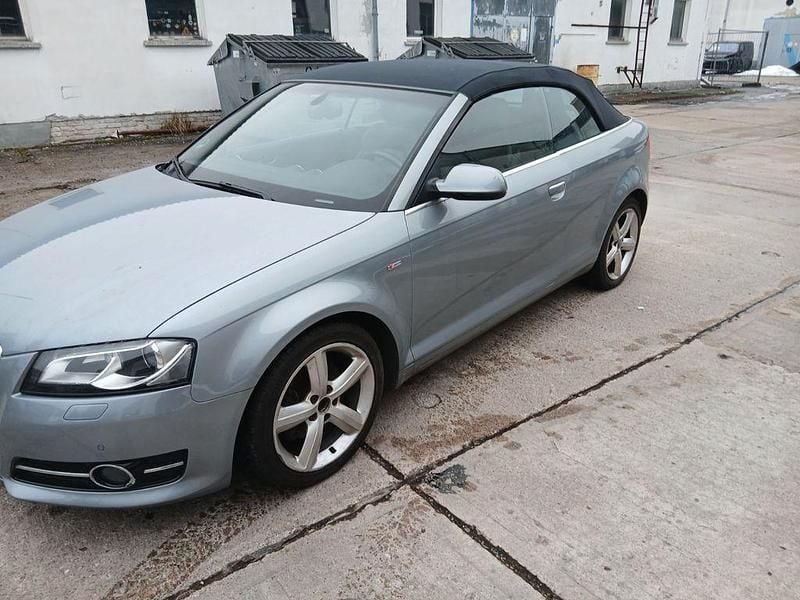 Gebraucht Audi A3 Cabriolet 150 PS (110 kW) 2011 Blau Cabrio
