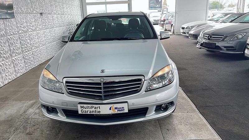 Gebraucht Mercedes C180 156 PS (114 kW) 2011 Silber Limousine