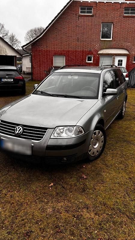 Gebraucht VW Passat 131 PS (96 kW) 2002 Silber Kombi