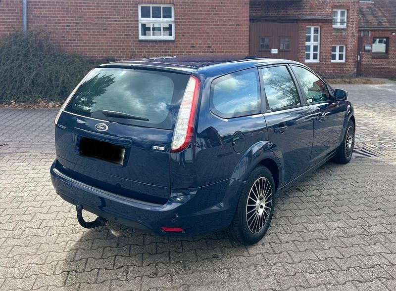 Gebraucht Ford Focus 110 PS (80 kW) 2010 Andere farben Kombi