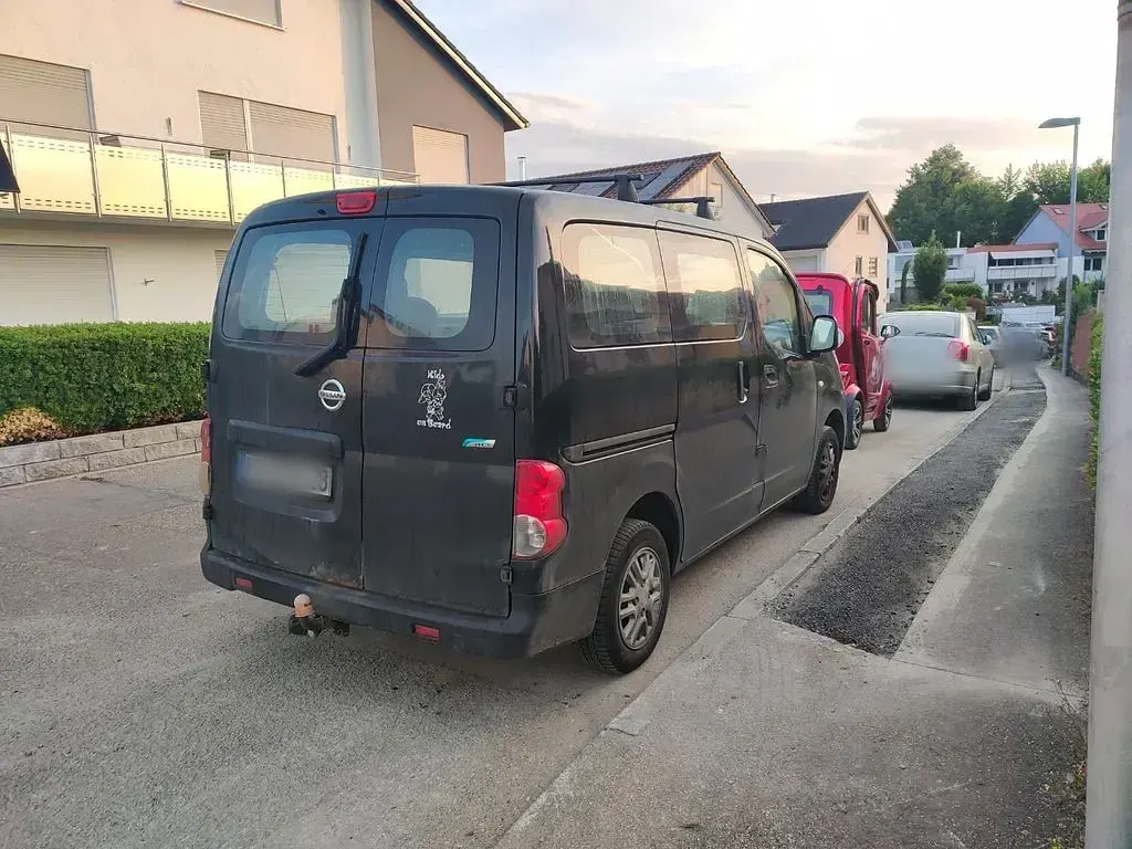 Gebraucht Nissan NV200 90 PS (66 kW) 2011 Schwarz Van / Kleinbus