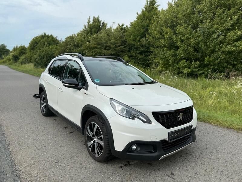 Weiß Gebraucht 2020 Peugeot 2008 SUV | 13.950 € (Fairer Preis) - Bild 1/4