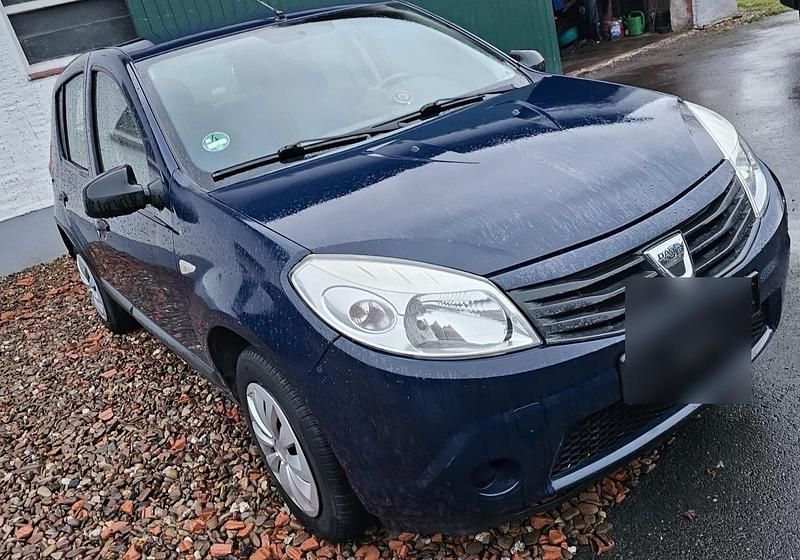 Gebraucht Dacia Sandero 75 PS (55 kW) 2012 Blau Kleinwagen