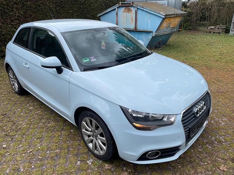 Gebraucht Audi A1 85 PS (62 kW) 2012 Blau Kleinwagen
