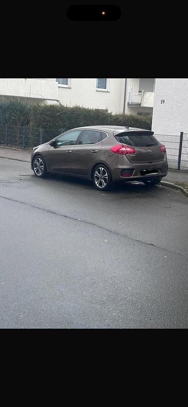 Gebraucht Kia Ceed 136 PS (100 kW) 2016 Braun Kleinwagen