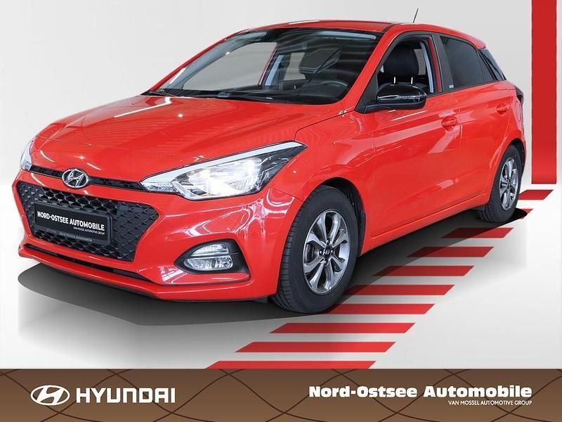 Rot Gebraucht 2020 Hyundai i20 Advantage Limousine | 11.990 € (Fairer Preis) - Bild 1/4