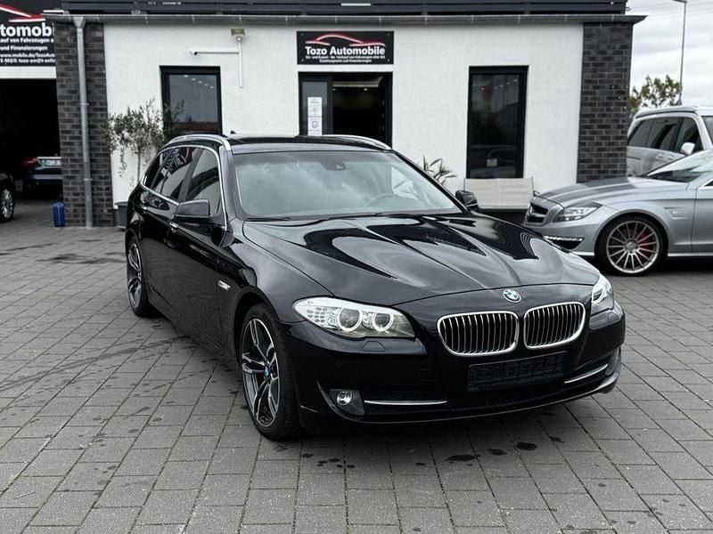 Schwarz Gebraucht 2010 BMW 523 Kombi | 8.700 € (Fairer Preis) - Bild 1/4